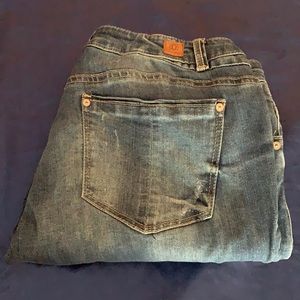 Democracy capris size 8